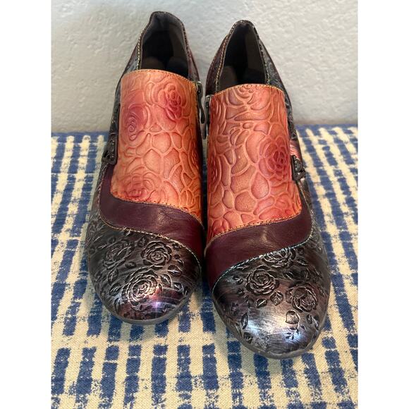 Artist Embossed Funky Leather Vintage Oxford Pumps - Picture 2 of 10